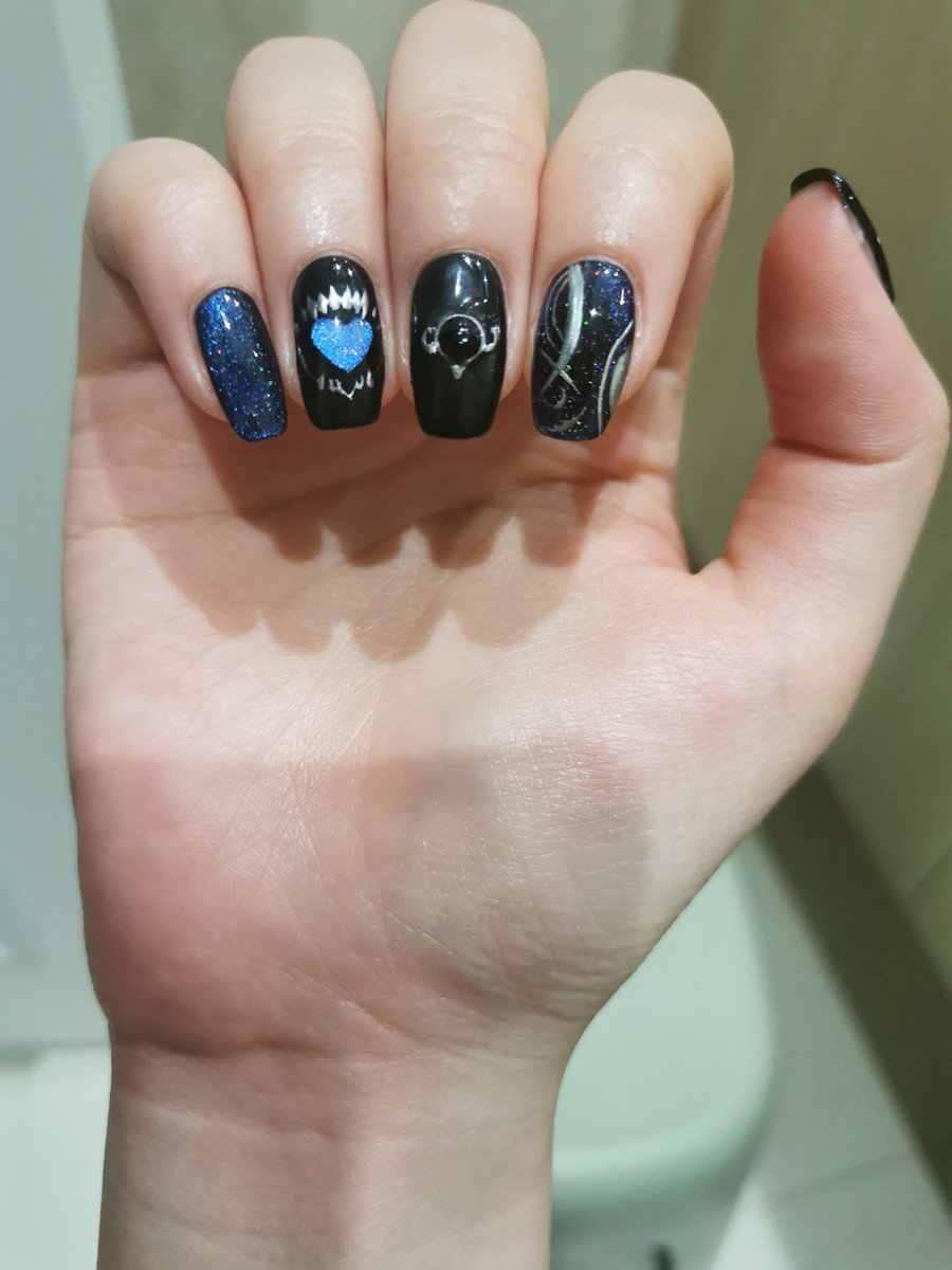 Vorimar_ran's tweet photo. Some #BaldursGate3 nails done. I love it so much https://t.co/5e4ccOqdG2