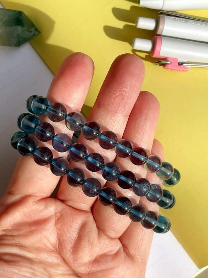 สร้อยหินฟลูออไรต์สีน้ำเงิน คล้ายๆ สีครามของน้ำทะเล🌊 

( Blue Fluorite ) 

💙 ราคา 1890 บาท ต่อชิ้น

💌 มีค่าจัดส่ง 50 บาท

#ฟลูออไรต์ #fluorite #bluefluorite #quartz  #กำไลหิน #หินสี #เครื่องประดับ ✨