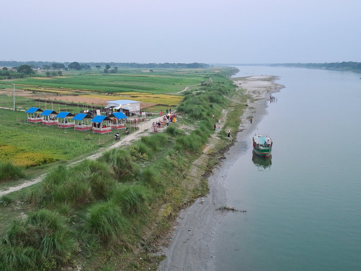 This week in Bangladesh for a validation workshop for developing mhealth messages to prevent injuries among children in rural areas.

Thanks to all the friendly people we met, we are having a really great experience.