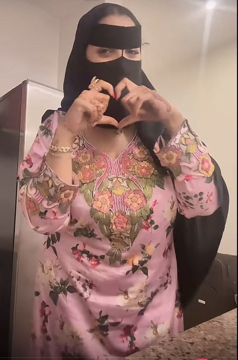 اللهم إني إستودعتك مستقبًلا لا أعلم 
خفاياه ولكني أعلم أنك خير مدبر🤍.
.
#شيخه_الرياض