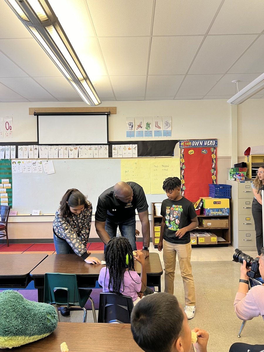 May is Teacher Appreciation Month & Generation Thrive & I had the privilege to visit Horace Mann Elementary, MacClymonds High and Dewey Academy surprising 3 teachers from OUSD w/a custom jersey & snacks for their class. #Ousd #Oakland #dewey #macclymonds #horacemann