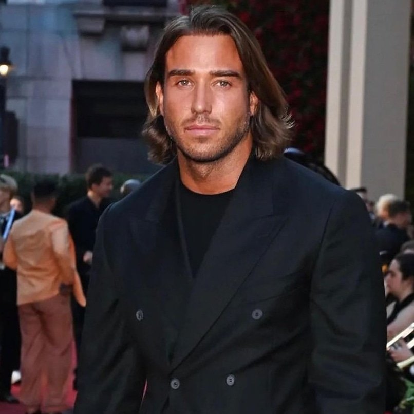 We are very excited to announce that our ambassador @jameslock__ will be joining us at our Charity Ball on the 29th November in Wolverhampton. Are you coming? ballstocancer.net/product/balls-…