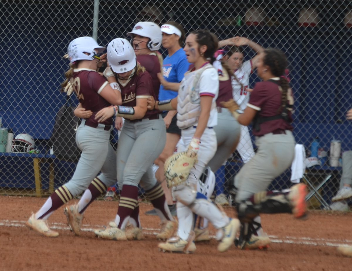 . @silverlakesb give Hamilton 100th career win in dramatic 1-0 Class 3A regional win over Santa Fe Trail. @SilverLakeEagle ... loom.ly/4dsy8D4