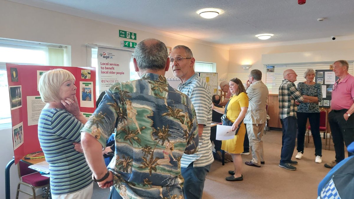 BridgnorthCops's tweet image. Sgt Steve Mason and Pcso Mandy Leek attended the Alveley and Romsley parish council meeting and market place event last night . A really good turnout from residents and good to speak to them about their concerns . @InspDamienK @WMPSMason @alveleycfr @alveleycc