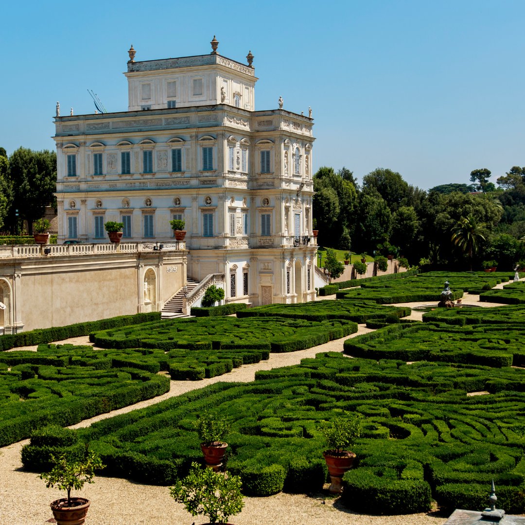 #Rome offers a wide range of splendid #parks, oases of freshness and culture that are intertwined with the thousand-year history of the city. 
(Villa Pamphilj in the pic)

 bit.ly/3QMh2lB
#visitrome