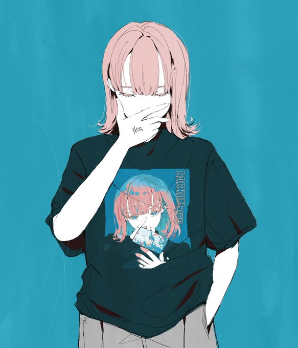 「holding t-shirt」 illustration images(Latest)