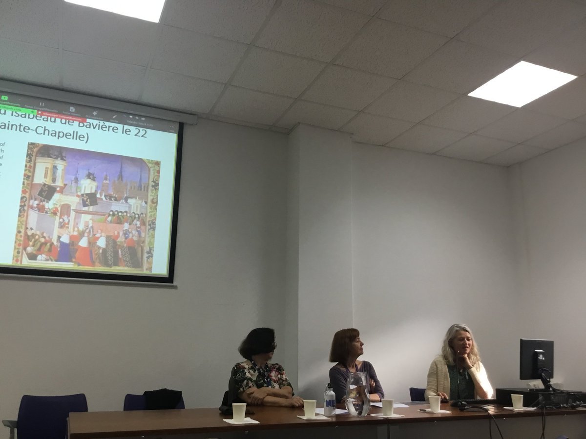 eReginaeProject's tweet image. A Professora Murielle Gaude-Ferragu já iniciou a sua comunicação sobre Isabel da Baviera.