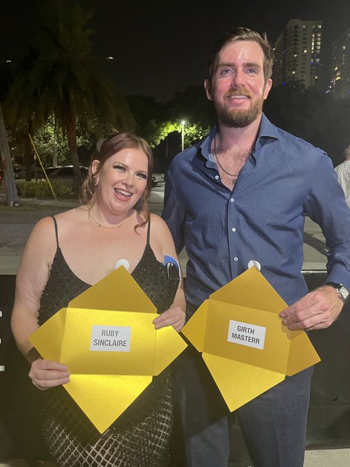 The &ldquo;thickest&rdquo; winners this year 😉w/ @girthmasterr https://t.co/CD2rGvTMP0<a class="tags" href="/tag/girthmasterr">@girthmasterr</a>