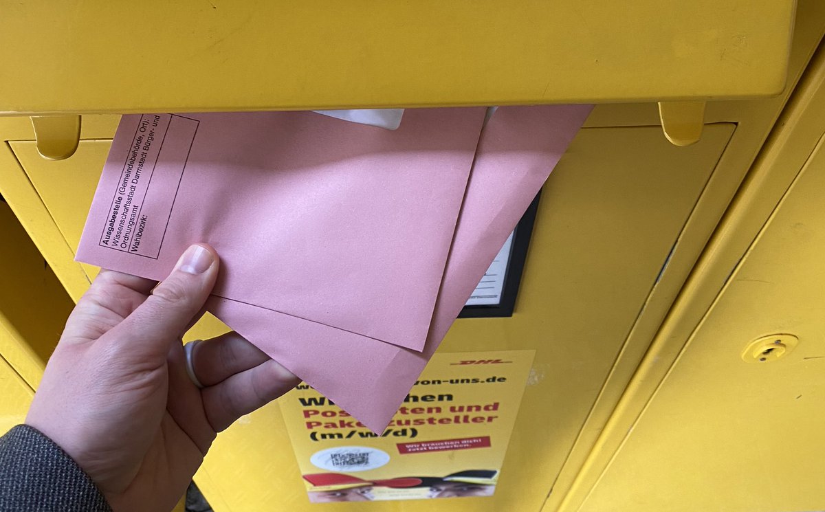 da hinten 🇪🇺 tweet media