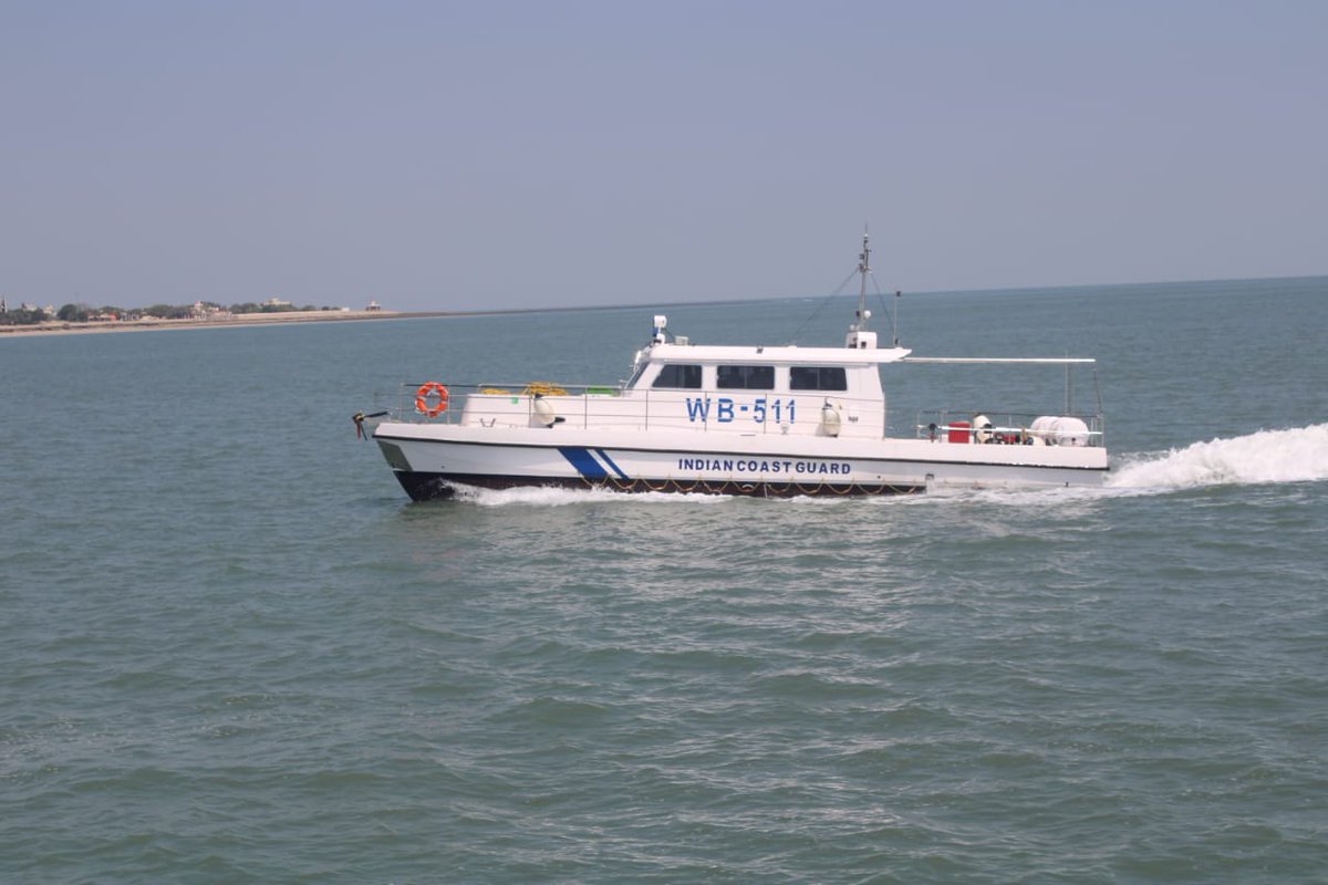 In another step towards capacity enhancement of @IndiaCoastGuard in NW Region, #ICG Dist HQ-15, Okha inducted Work Boat-511 Indigenously built by SHM Shipyard; 🛥️ will bolster logistics support and Op preparedness #WeProtect @AjaybhattBJP4UK @giridhararamane @InfoGujarat