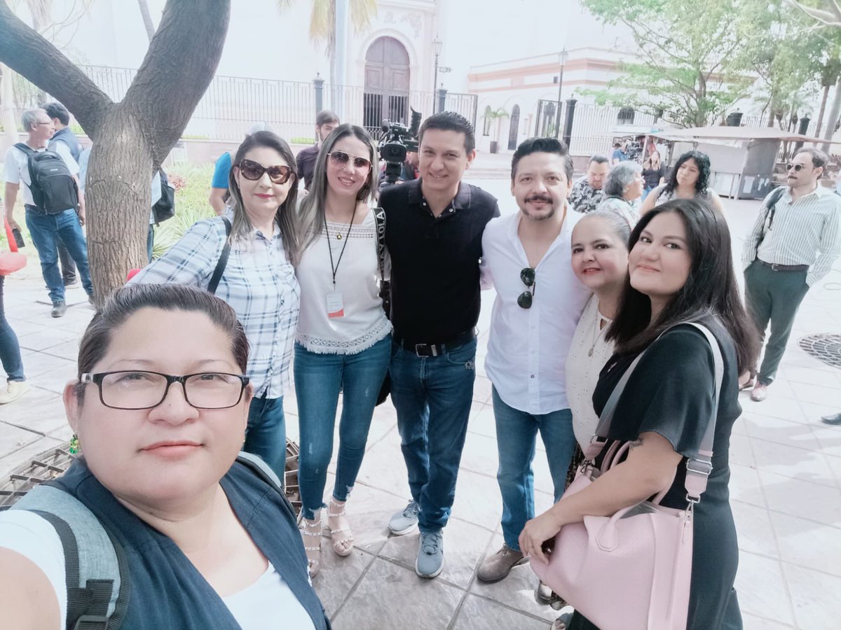 El día de hoy se cumplieron 7 años del asesinato de nuestro amigo  y compañero periodista Javier Valdez, un día triste, pero también un día de exigencia de justicia, de levantar la voz y recordar a las autoridades que su crimen sigue impune.  <a href="/GriseldaTriana/">Griselda Triana</a>