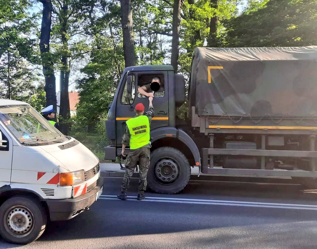 Poranna kontrola trzeźwości kierowców. Wspólnie z KPP Żagań dbamy o bezpieczeństwo w ruchu drogowym💪