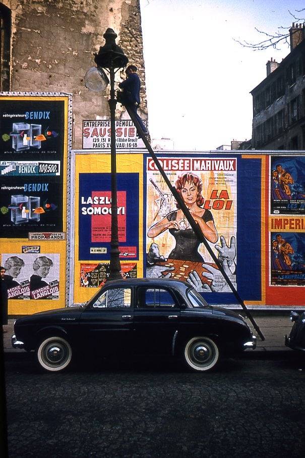 Robert Doisneau, Affiches et Réverbère, Paris 1959.