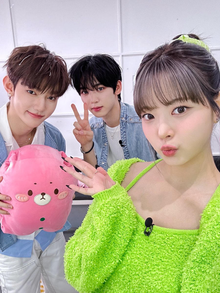 #은채의스타일기
행운즈 보고 목요일 스트레스 POP POP 터트릴 사람🙋
✔️오늘 저녁 7시에 스타일기 보기⭐️

<a href="/le_sserafim/">LE SSERAFIM</a>
<a href="/ZB1_official/">ZEROBASEONE</a>

#HONGEUNCHAE #홍은채 #StudioK
#제로베이스원 #ZEROBASEONE #ZB1
#장하오 #ZHANGHAO #한유진 #HANYUJIN
#FeelthePOP

COMING SOON⬇️
youtu.be/o-nzRzDICWU