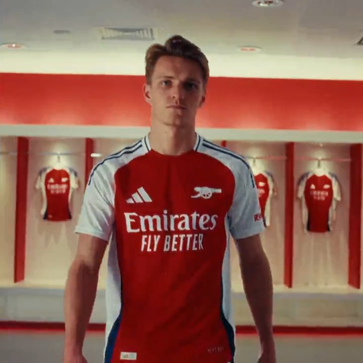 アーセナル、2024/2025ユニフォーム発表。 1988/89以来の1stシャツに