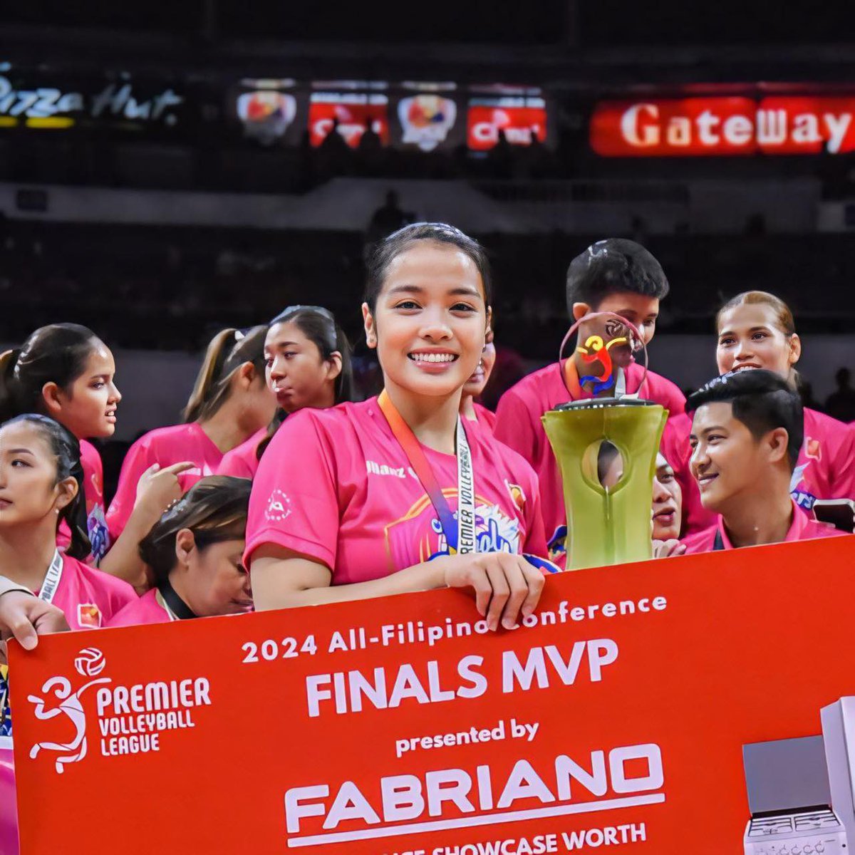 “Jema goes to Spain”.
“The players from Creamline were invited in the National Team but they declined”, De Brito told reporters. Rebisco’s special reward for the Cool Smashers’ double triumph last year, a trip to Spain this month.🩷 #JemaGalanza 

📷 PVL. PH/tiebreakertmes