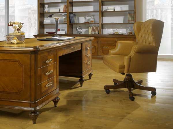 #CollezioneGIOCONDA: linee morbide, armoniose ed eleganti; cura dei particolari e delle finiture. #GIOCONDAcollection: soft, harmonious and elegant lines; attention to details and finishes. @ziliomobili #madeinitaly #desk #scrivania #office #ufficio #handcrafted #artigianale