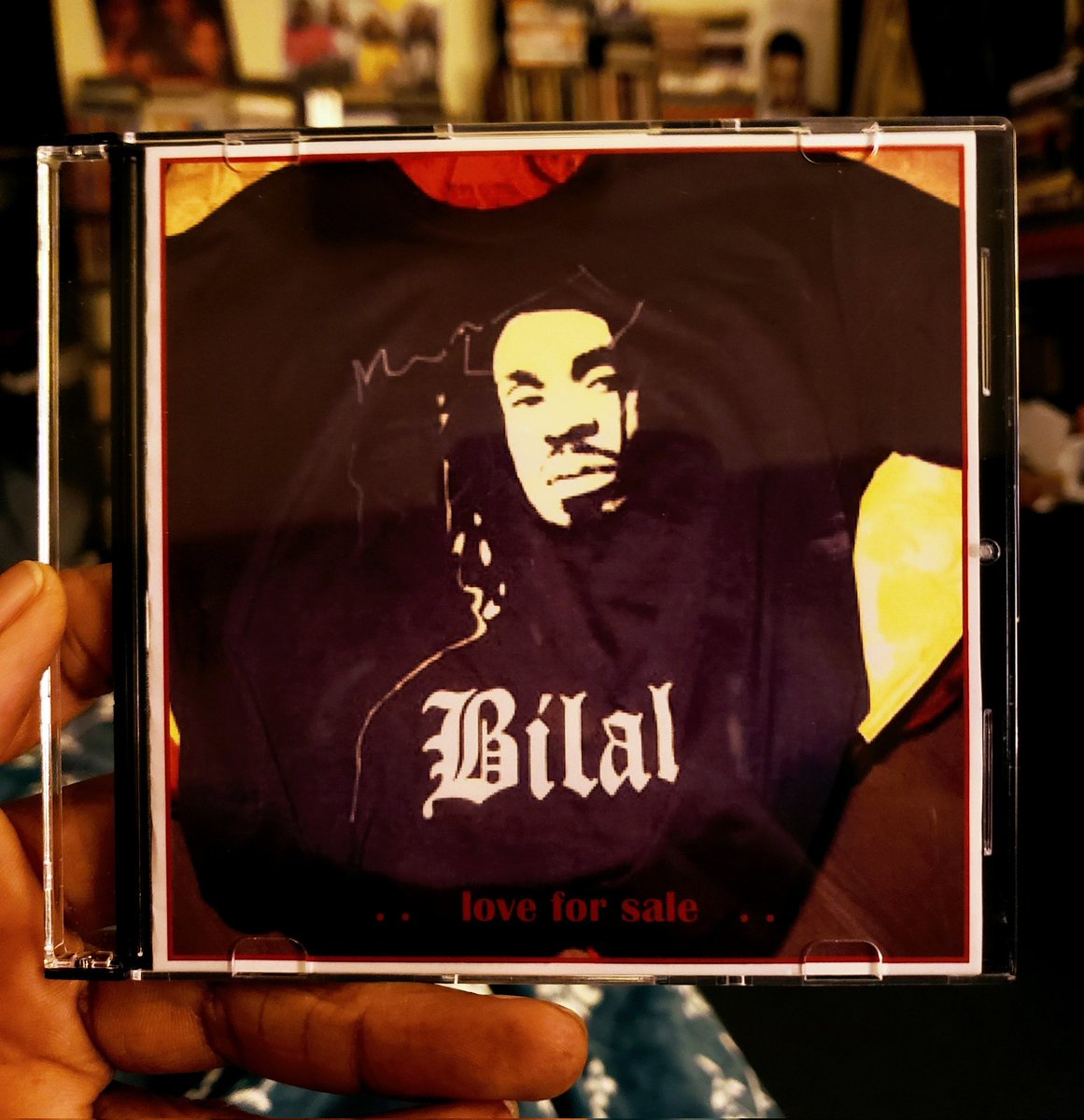 Tonight's mood is this bootleg copy of Bilal's 2003 unreleased album 'Love For Sale'. It's long overdue for this to get an official release. Come on Interscope or the powers that be!!!👊🏽 Mood 🎧 Artist: Bilal Album: Love For Sale Unreleased: 2003 #Mood #Bilal #LoveForSale