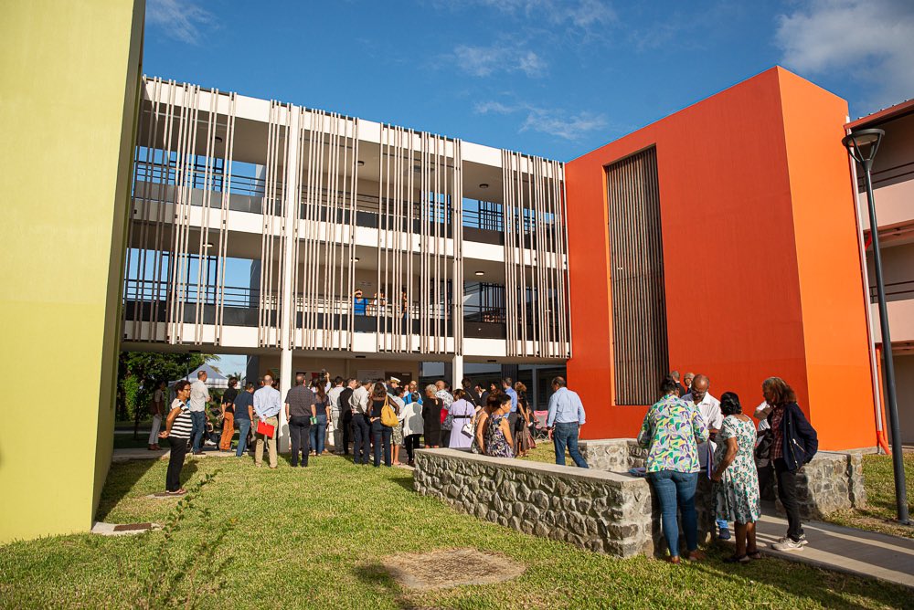 🏡La nouvelle résidence Corossol à Bras Panon, est un modèle pour l'accueil de nos aînés et témoigne de notre engagement à améliorer les conditions de vie pour tous.
J’ai pu échangé avec les résidents, qui m’ont partagé leurs expériences et leurs attentes.
#LaRéunionEnsemble