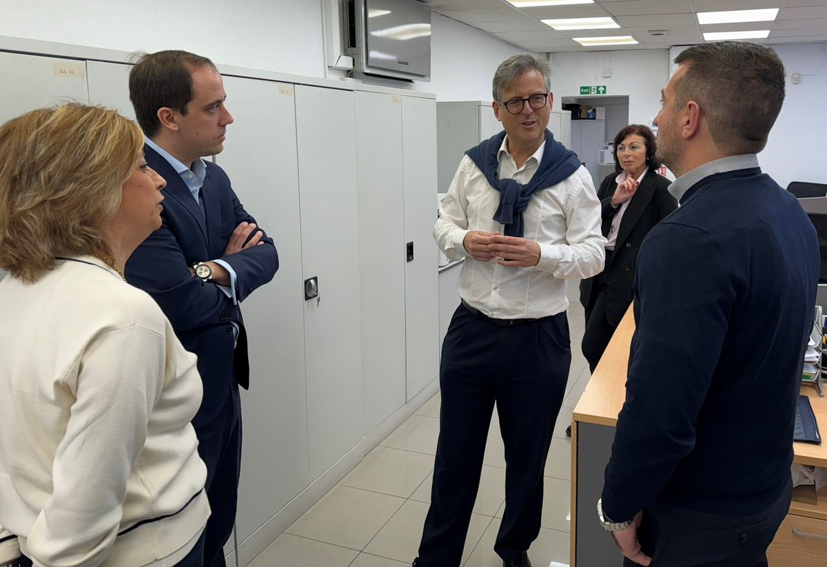 Minister Nigel Feetham KC MP was invited to visit the offices of Capurro Insurance , the subsequent  press release can be read here: issuu.com/gibraltarfinan… 
<a href="/NigelMFeetham/">Nigel Feetham KC</a> #ThinkGibraltar <a href="/GibraltarGov/">HM Govt of Gibraltar</a> <a href="/CapurroInsuranc/">CAPURRO INSURANCE</a>