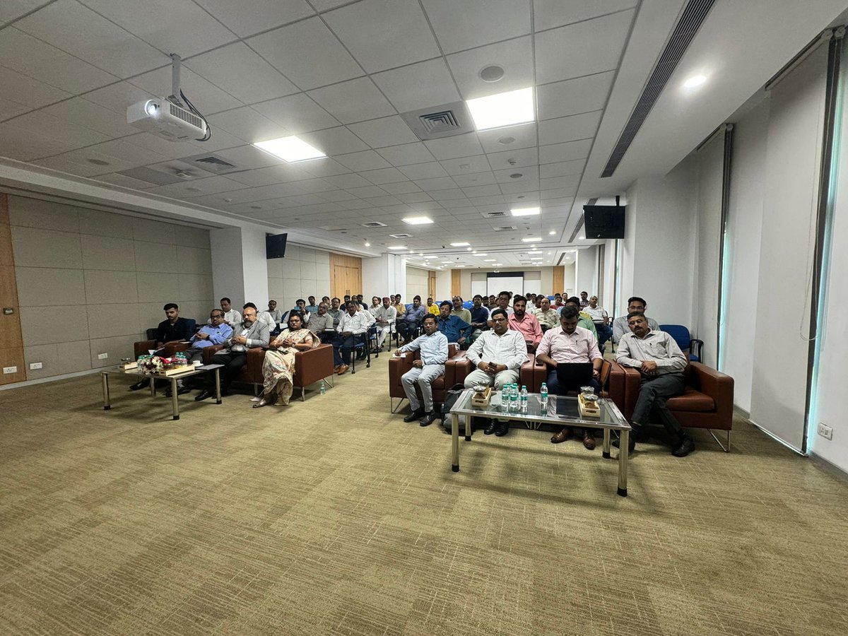 updesco's tweet photo. Big news! UPDESCO teams up with HCL Tech (@HCLCareerShaper) to supercharge our Training Division. Get ready for top-notch training and endless opportunities! 🚀 #Collaboration #FutureReady #TechTraining #UPDESCO https://t.co/POXWFgLAk9