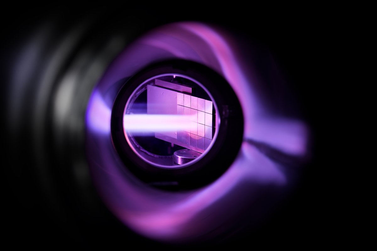 Happy international day of light! The 100+ million degree plasma in our fusion experiments is an eye-catcher. But did you know we can only see the cool 10,000 C outer layers? The inner plasma is too hot for electrons to stay bound to atoms, which is what you need to emit light!