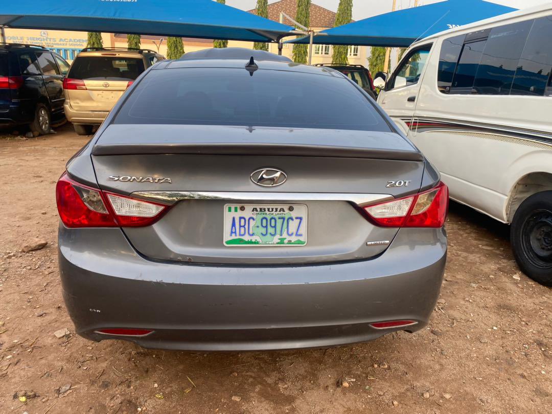 QUICK SALE❗️ PLS REWEET🙏🏿 2012 Registered Hyundai Sonata Limited in excellent condition going for 4.5m (slightly negotiable), verified documents✅ 📍Abuja, car with me!! For more enquires, ☎️08125832003 @shvkurr_ @sadiqGsadiq @abujarides @Carsnationn