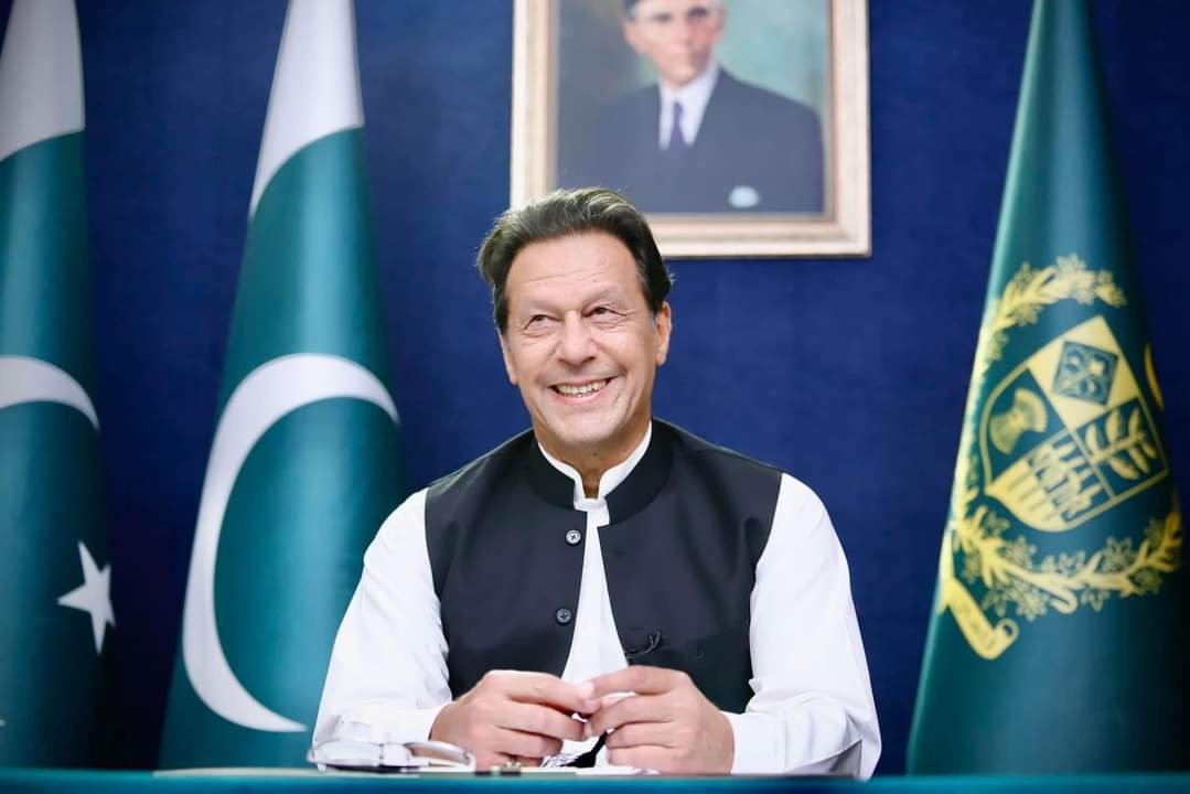 یہ ٹرینڈ #ڈر_گئے_خان_کی_جھلک_سے شروع کریں کیونکہ سپریم کورٹ نے لائیو سٹریمنگ پر پابندی لگا دی