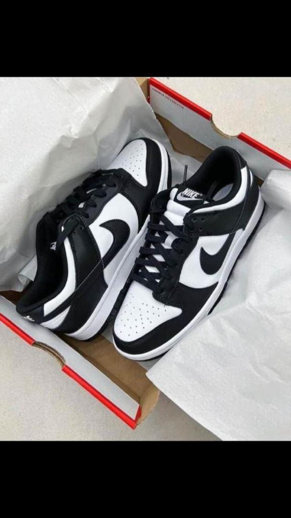 Premium Nike sneakers available as seen 🔹Price:₦20000 🔹 Available in size 42-46 🔹 Delivery is nationwide 🔹 Kindly send a DM or Whatsapp 08184430540 to place your orders. Pls repost, my customers are on your TL too. Location, Lagos