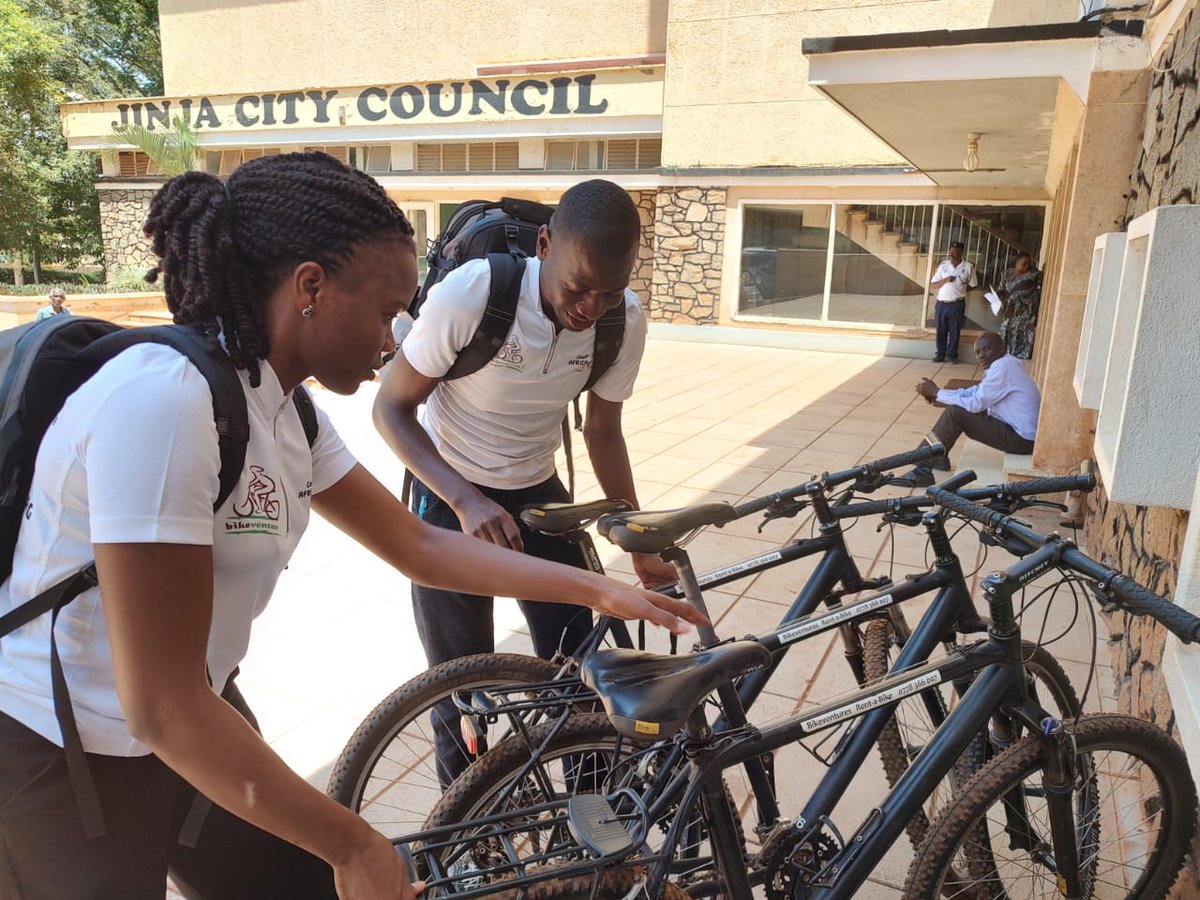 Het is vandaag <a href="/FNJWD/">FietsnaarjeWerkDag</a> 🚴🏿‍♀️ Fiets naar je Werk Dag! Tag vandaag <a href="/coopafrica/">Cycling out of Poverty (CooP-Africa)</a> en jouw locatie in jouw foto als je naar het werk fietst.