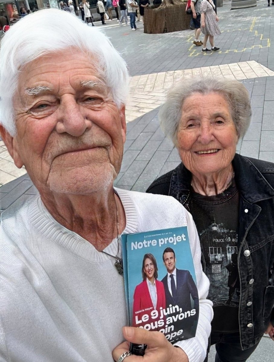 Bienvenue à Gisèle et Léon, nos deux nouvelles recrues chez les @JeunesMacron. Leur vivacité et leur gros #BesoinDEurope va rebooster la campagne de Valérie Hayer. 💪