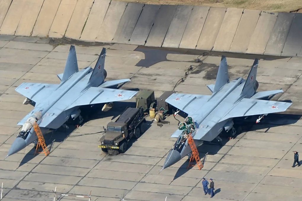 ⚡️This night, 2 MiG-31 aircraft, a S-400 air defense system and a warehouse of fuel and lubricants were destroyed at the Belbek military airfield. 2 Russian servicemen were killed, 13 were injured, — Astra.