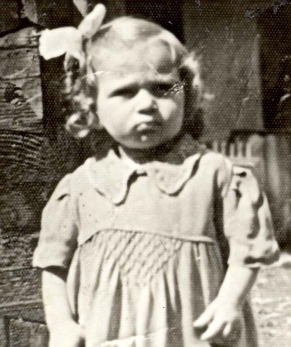 16 May 1941 | A Hungarian Jewish girl, Ágnes Fuchs, was born. In May 1944 she was deported to #Auschwitz and murdered in a gas chamber.