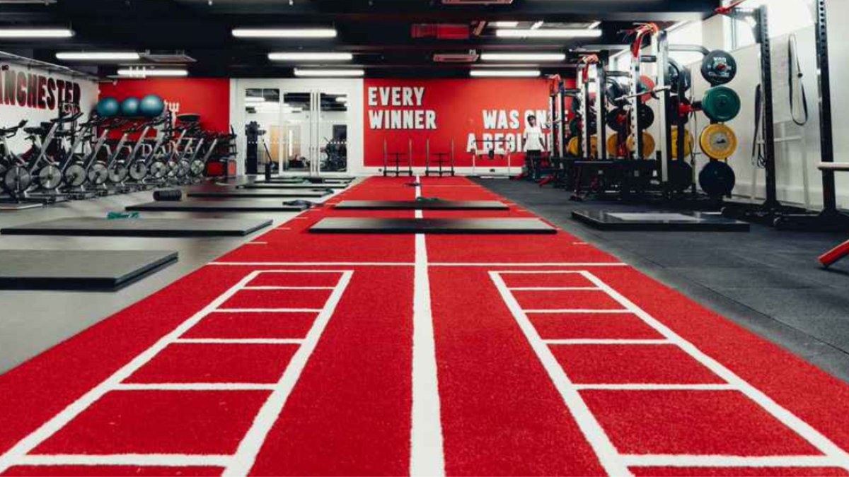 Maximising Gym Functionality with Sled and Sprint Tracks #GrassGymTurf #TurfTraining #FitnessTurf #GymGrass #AthleticTurf #GymTurfing #FunctionalTurf #WorkoutTurf bit.ly/3Th43IK