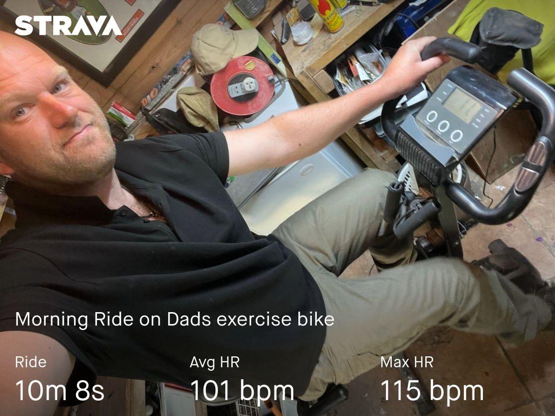 Morning workout done on Dads aka Andrew Savage exercise bike in his man cave before we head to the airport to fly home 💪🚴 #mijas #morningworkout #indoorcycling #exercisebike