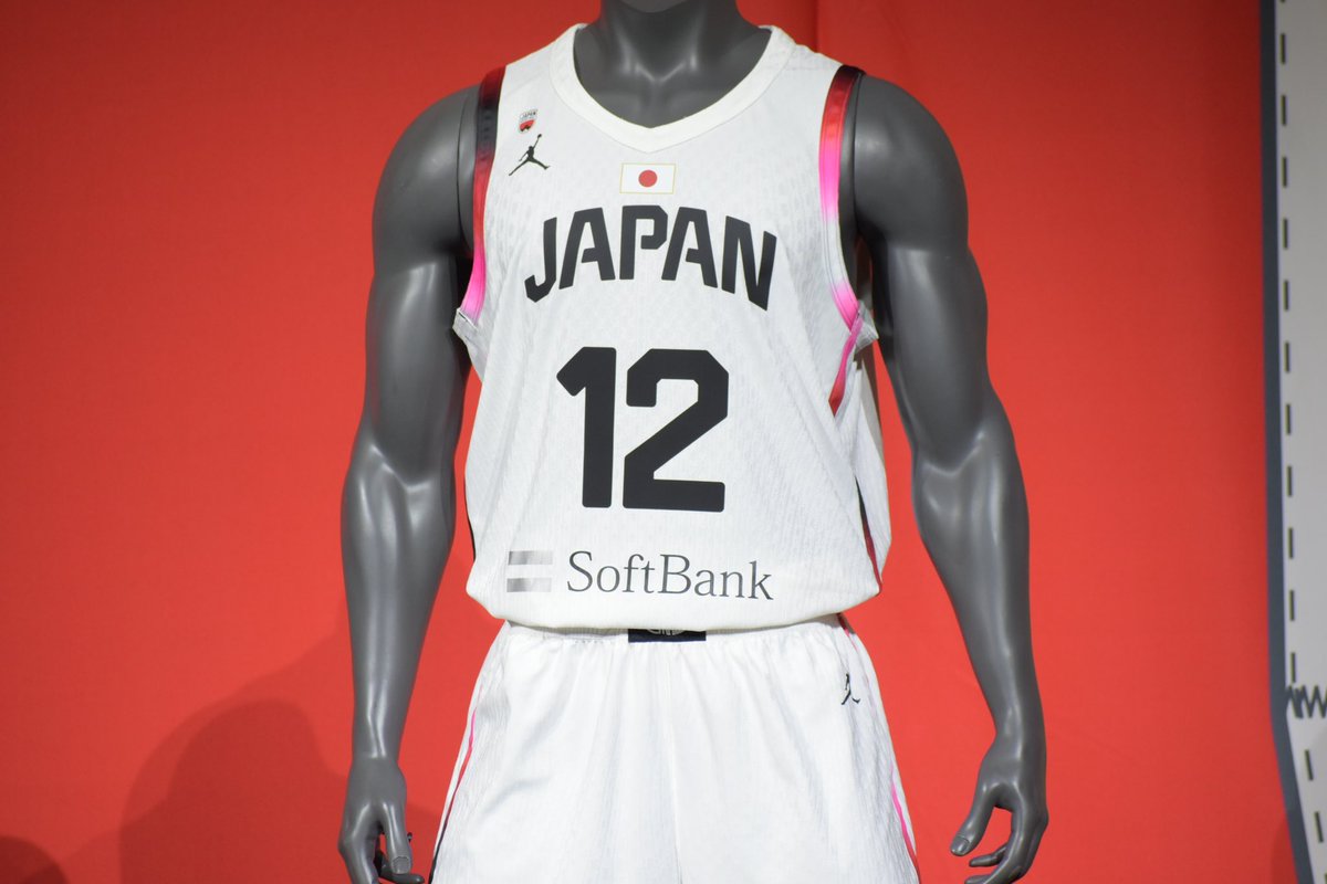 日本代表の新ユニフォームが発表になりました💪
7月から着用とのことです！