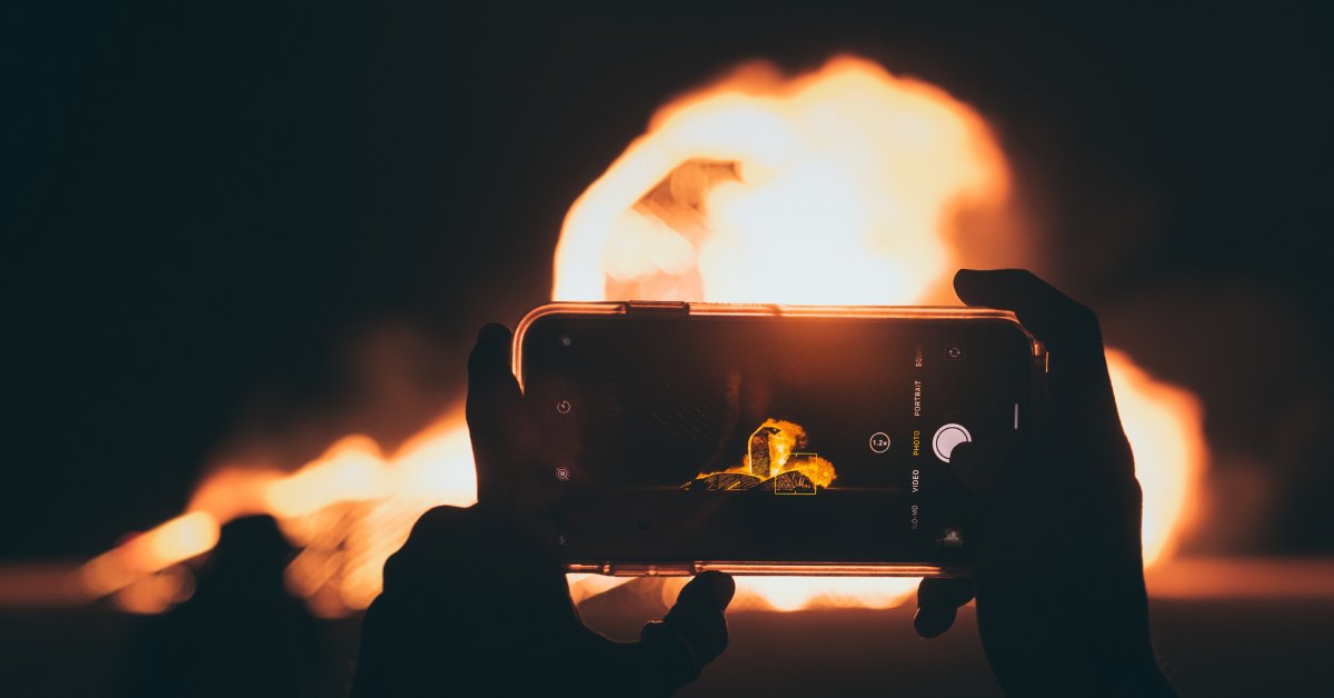 Alaikäisten sytyttämät tulipalot Espoossa ovat herättäneet huomiota julkisuudessa.

Vanhempien kannattaa puhua lasten ja nuorten kanssa tulipaloista ja niihin liittyvistä riskeistä. Kouluissa asiaa voidaan käsitellä SPEKin materiaalien avulla.

📝: spek.fi/nuorten-sytytt…