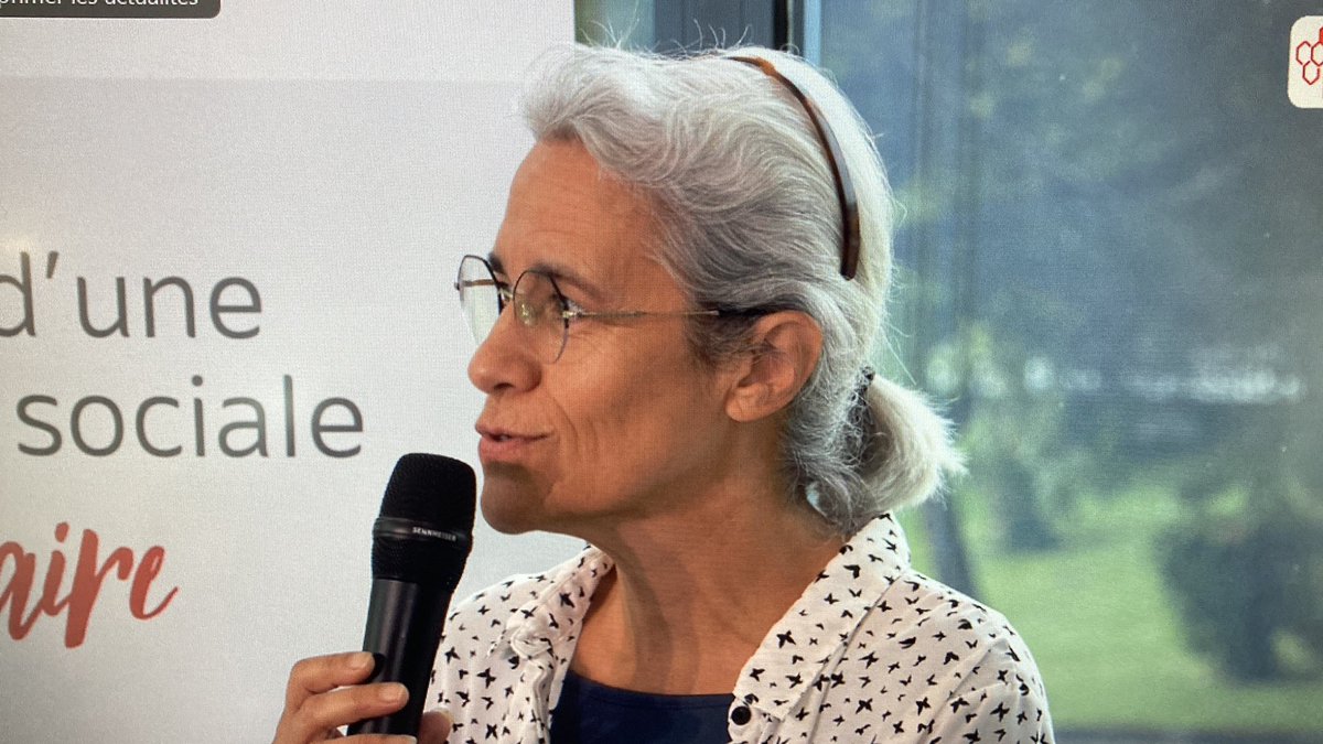 Table ronde Santé au travail. Isabelle Ricard <a href="/Cfdt_Occitanie/">CFDT Occitanie</a> met en avant l’importance de la prévention des risques professionnels.