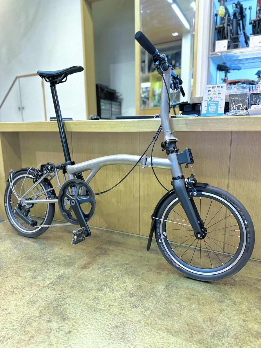 LORO_ONOMICHI's tweet image. BROMPTON T-line urban(4速モデル)入荷しました♪
久しぶりの在庫分の入荷です、お探し&amp;amp;ご検討中の方はお早めにどうぞ👍
店頭に試乗車もございす。

#brompton #Tline #尾道