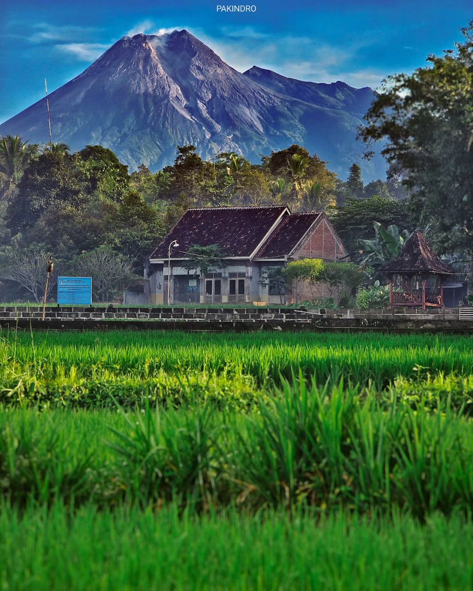 Jangan lupa bersyukur untuk hari ini 🏡🌋

Lokasi: Cangkringan Sleman 

(pakindro)