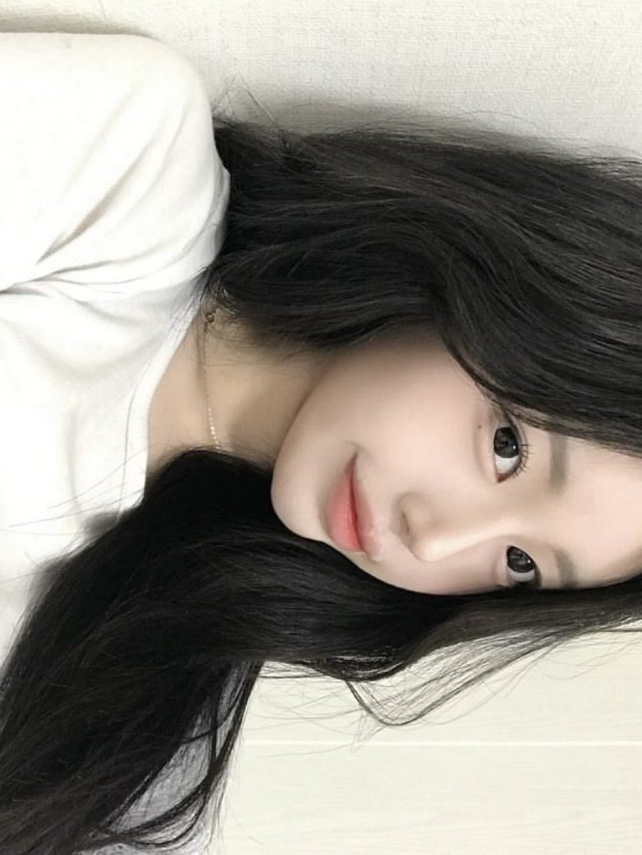 gddss_alex's tweet photo. “I found you on                    “I found you on
 instagram”                               twitter” https://t.co/7iu8cG2rD3