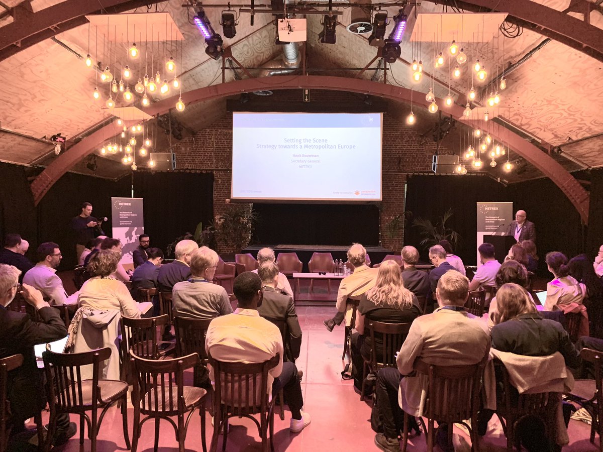 Forging a Metropolitan Europe, the second day of the METREX Spring conference in Brussels just took off!

Looking forward for inspiring discussions !