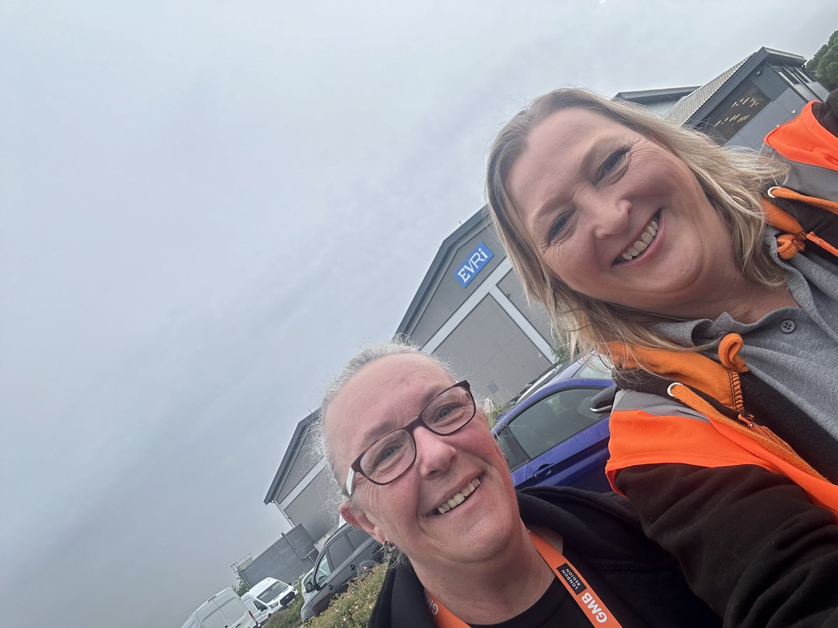 Early morning site visit to @evri lakeside with the fabulous @tracy_beeson looking forward to meeting @GMBLondonRegion members #makeworkbetter