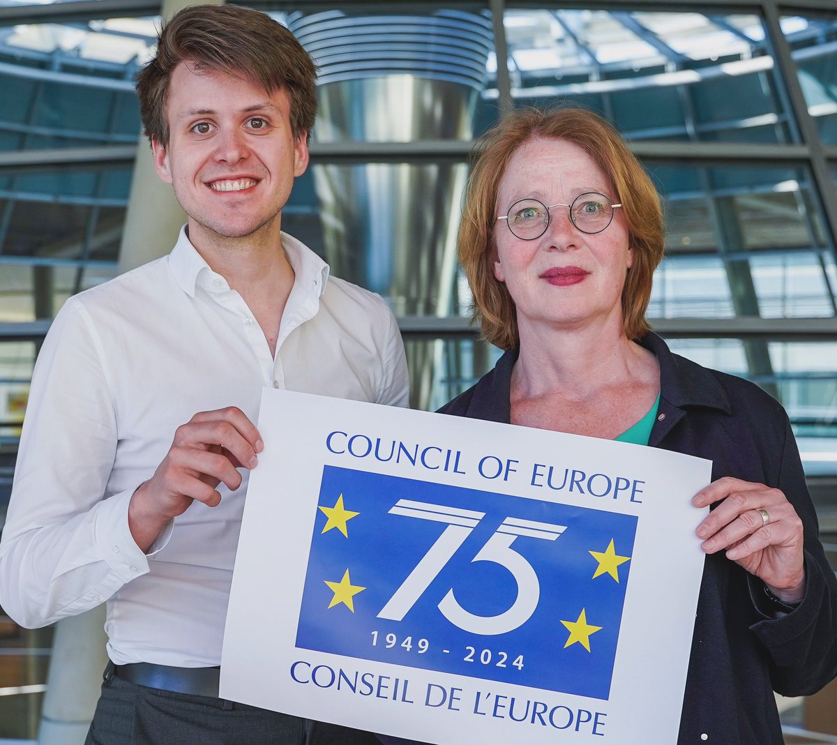 Seit 75 Jahren fördert der #Europarat #Menschenrechte, #Demokratie und #Rechtsstaatlichkeit. Als stellv. Mitglied der Parlamentarischen Versammlung gratuliere ich zum Geburtstag! Guter Anlass, den Europarat heute im #Bundestag zu feiern! @max_lucks #pver