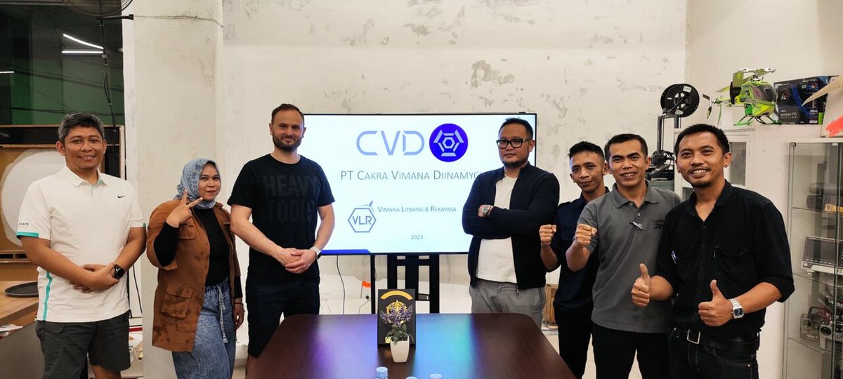 We were in Indonesia, Bandung! Vilém Juráň visited our loyal customers. They had a chance to chat not only about our products. #Indonesia #networking #business