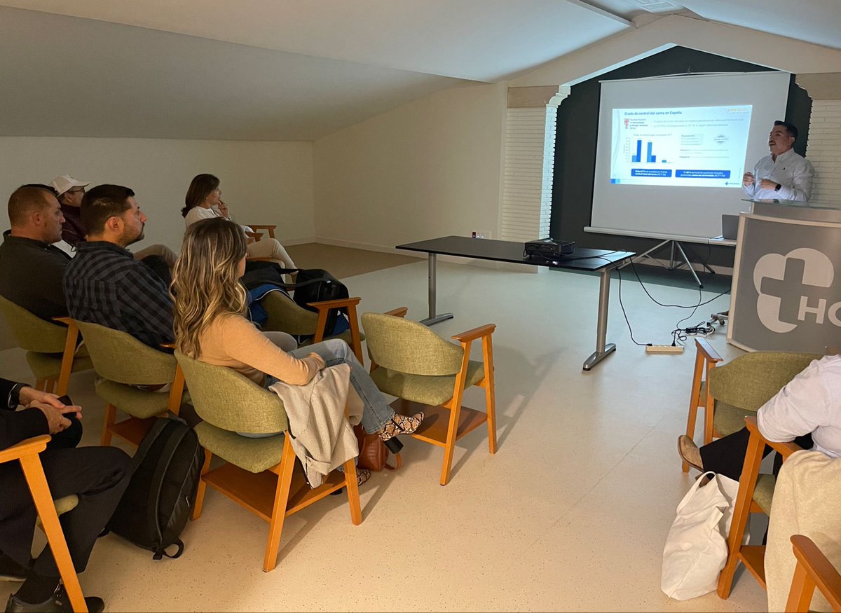 Jornada interna en HC para médicos de Urgencias, Atención Primaria y Medicina Interna sobre la actualización de tratamientos en EPOC a cargo del Dr. Andrés Mauricio Ortiz, especialista en Neumología.
#neumologia #urgencias #EPOC #enfermedadobstructivacronica #atencionprimaria