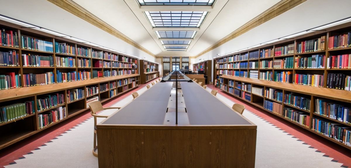 Les participants du colloque #Pompidou-Heath à Oxford organisé par @IG_Pompidou assisteront cet après-midi à une présentation de fonds inédits des archives #Heath de la Weston Library par nos collègues archivistes des #Bodleian, S. Thomas et J. McIlwaine. Tous nos remerciements.