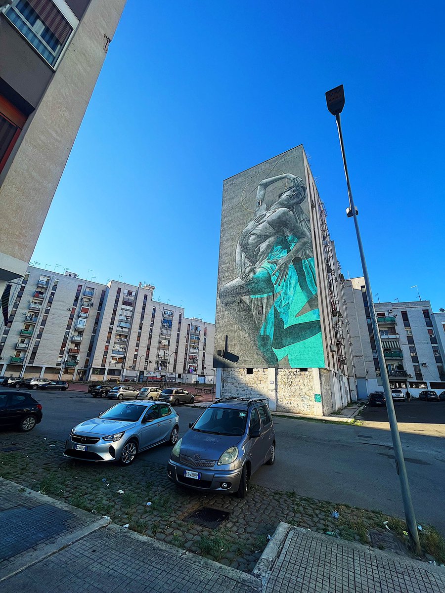 #LAmoreËPiùForteDellaMorte di
#JudithDeLeeuw #ProgettoTrust 2023
#Taranto #QuartierePaoloVI #PaoloVI #Puglia #Italia
#Italy #streetart #urbanart #aerosolart #graffiti #stencil #stencilart #tags #world
#life #art #arte #throwback #tbt
#latergram #streets #culture #poster #murales