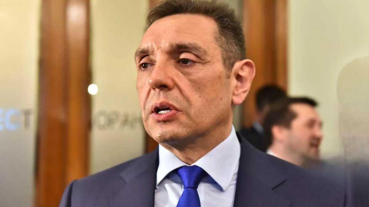 🔴 EXCLUSIF : Aleksandar Vulin, vice-Premier ministre du gouvernement serbe, s'est exprimé au sujet de la tentative d'assassinat contre le Premier ministre slovaque Robert Fico : « Ce qui s'est réellement passé, nous le saurons avec le temps, mais le fait est qu'il y a eu une