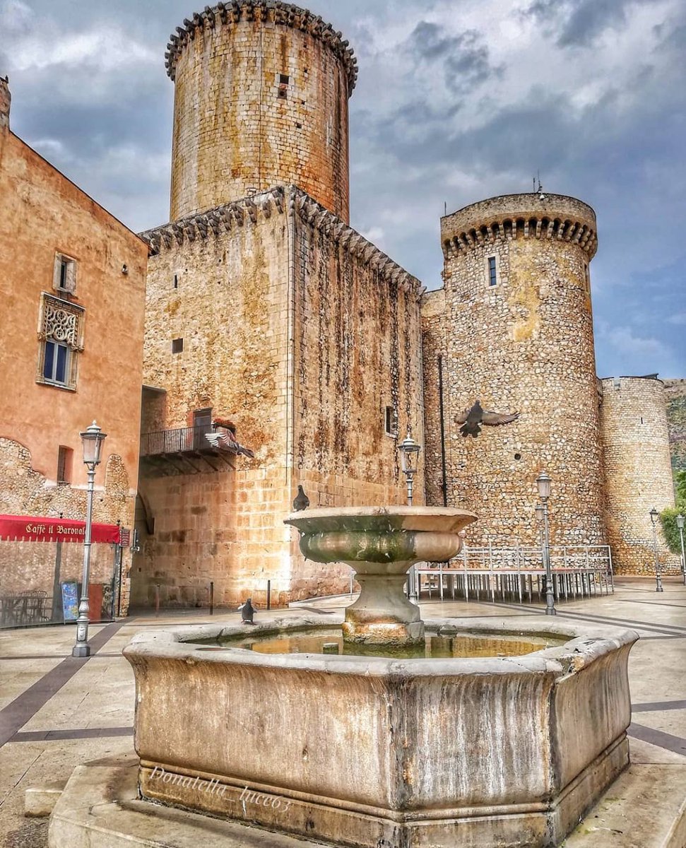 Benvenuti a #Fondi, cittadina fondata secondo la tradizione da Ercole. Conoscete uno dei suoi luoghi simbolo? Si tratta di #CastelloCaetani, fatto erigere dall'omonima famiglia 📷 Ig donatella_luce63 #VisitLazio #LazioIsMe #LazioEternaScoperta